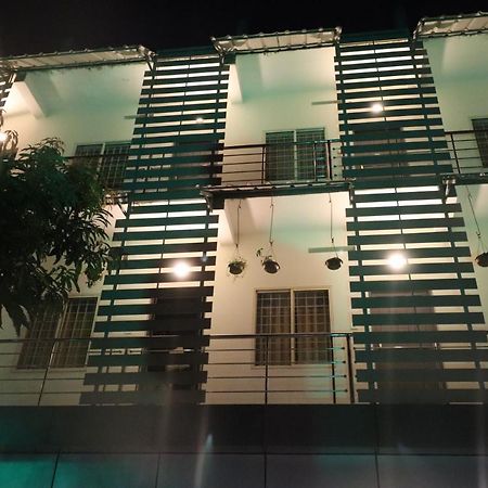 Jippus Galaxy Budget Air Port Hotel Kochi المظهر الخارجي الصورة